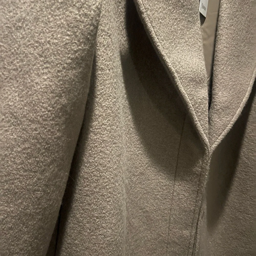 Quince 100% Merino Wool Coat - Picture 14 of 14